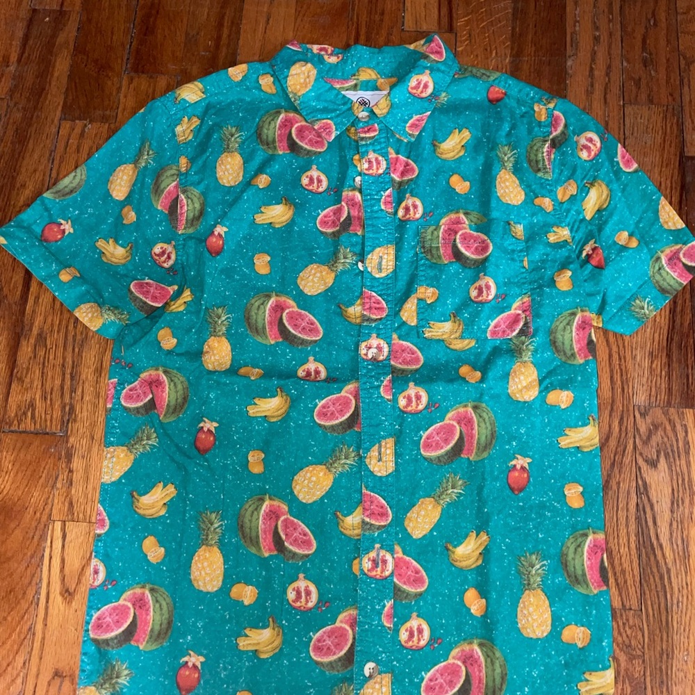 Short sleeve button down
